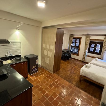 Karuna Hotel Patan Kathmandu Exteriör bild