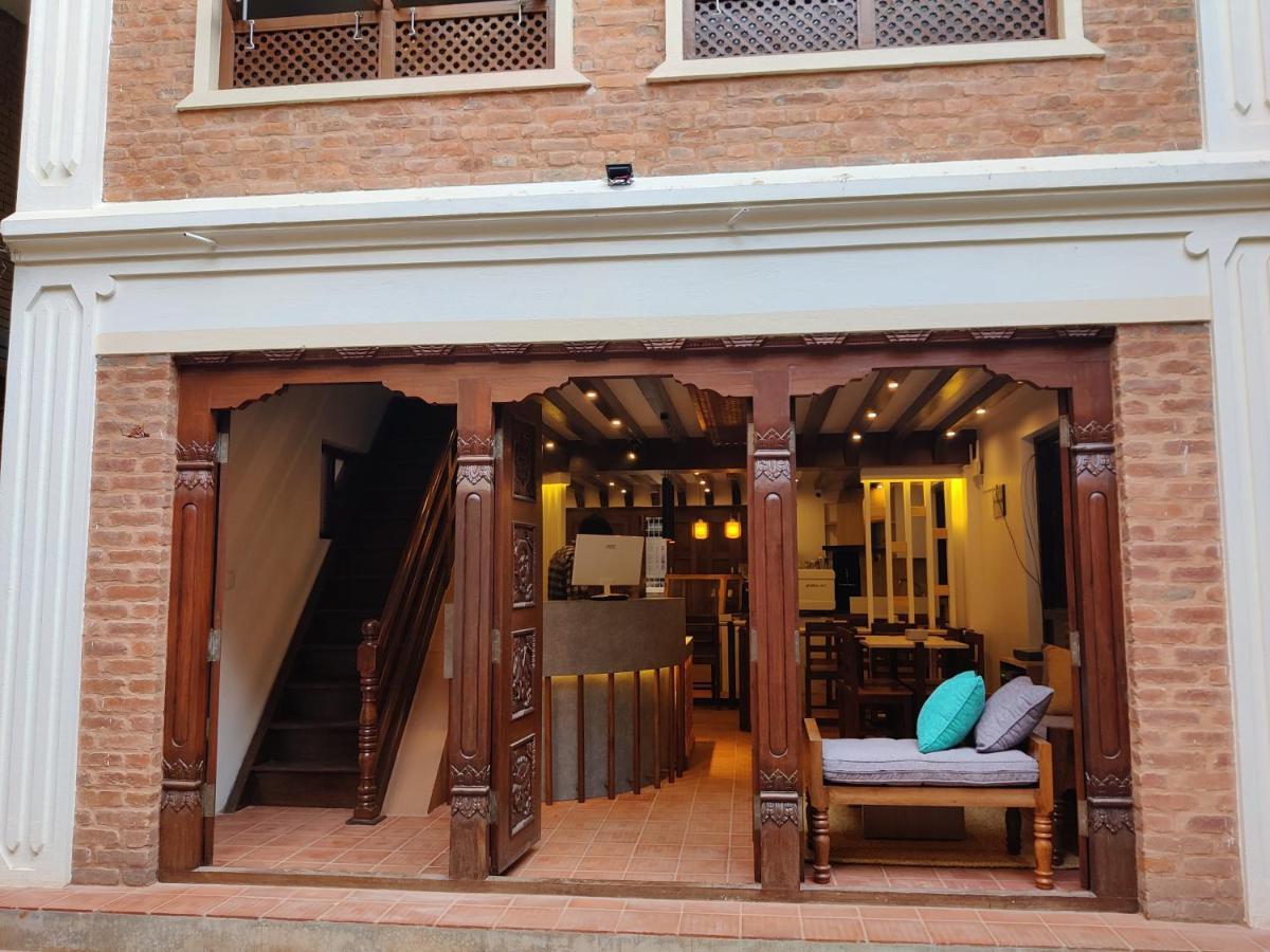 Karuna Hotel Patan Kathmandu Exteriör bild