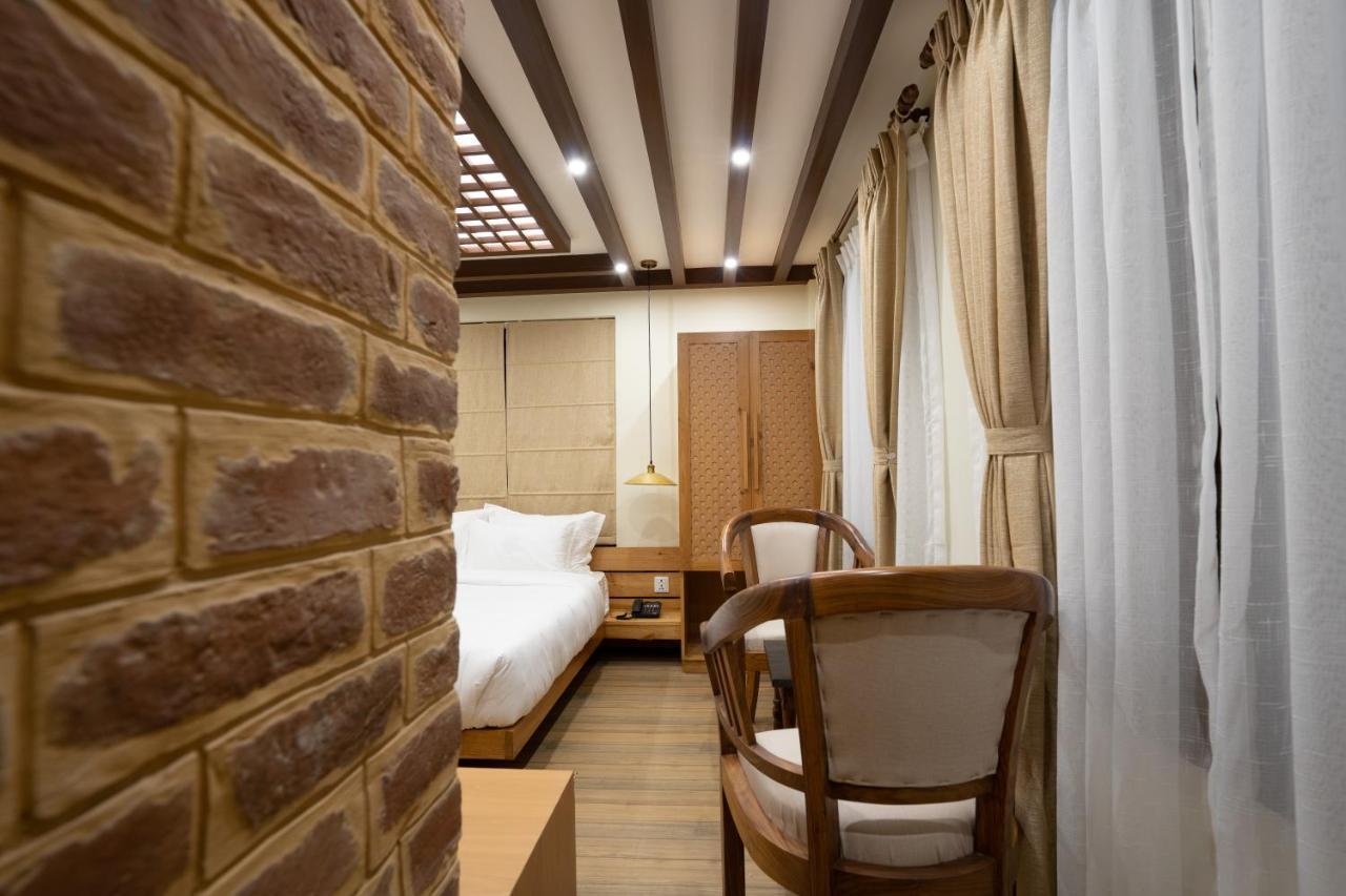 Karuna Hotel Patan Kathmandu Exteriör bild