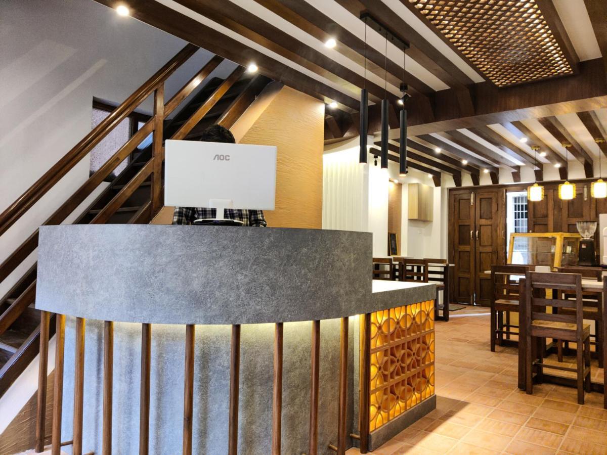 Karuna Hotel Patan Kathmandu Exteriör bild
