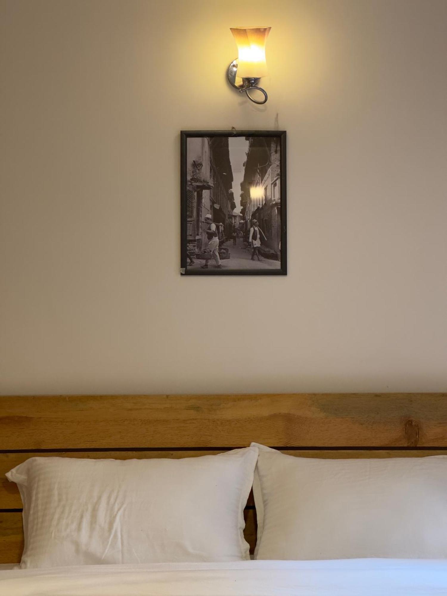 Karuna Hotel Patan Kathmandu Exteriör bild
