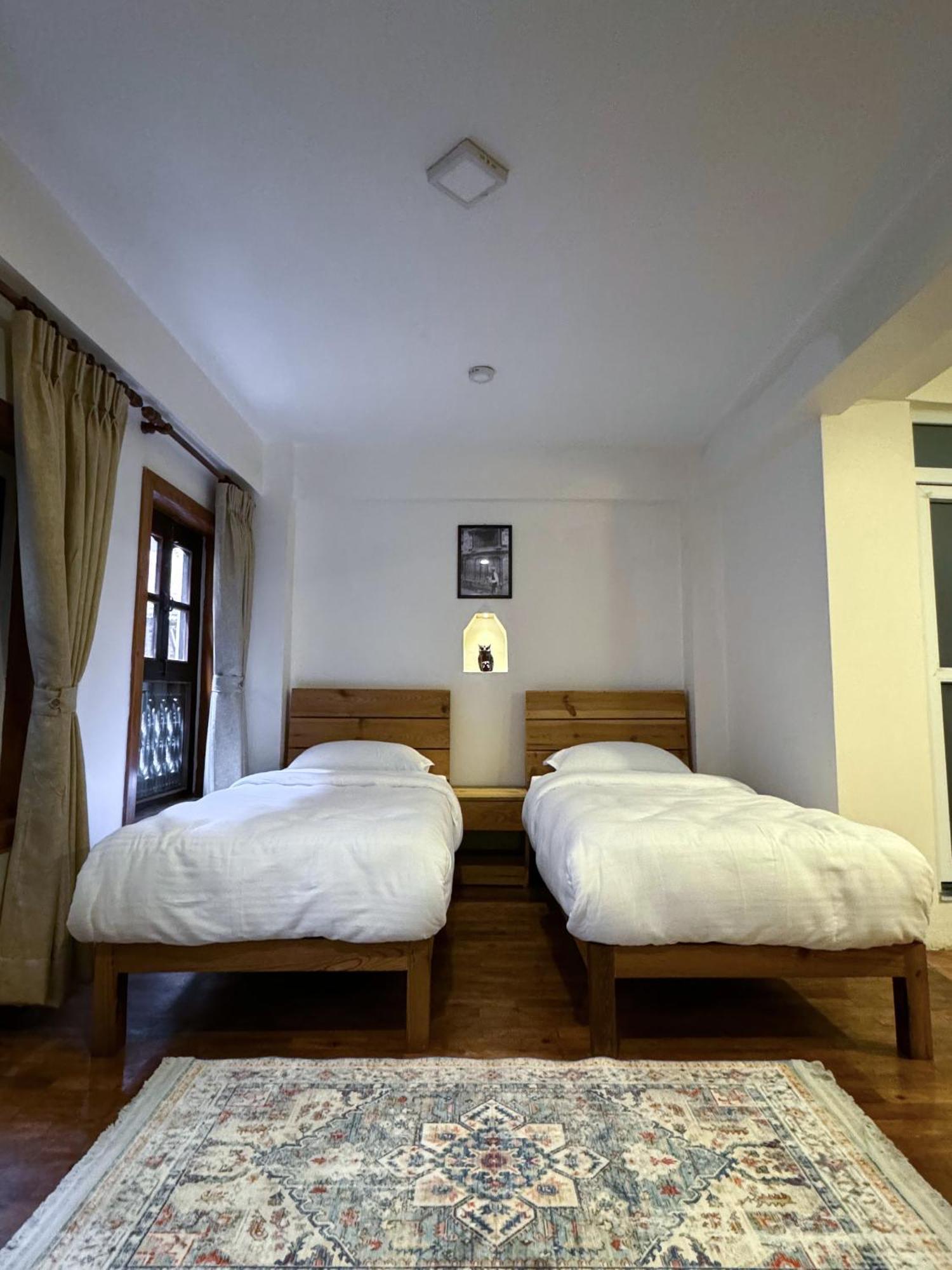 Karuna Hotel Patan Kathmandu Exteriör bild