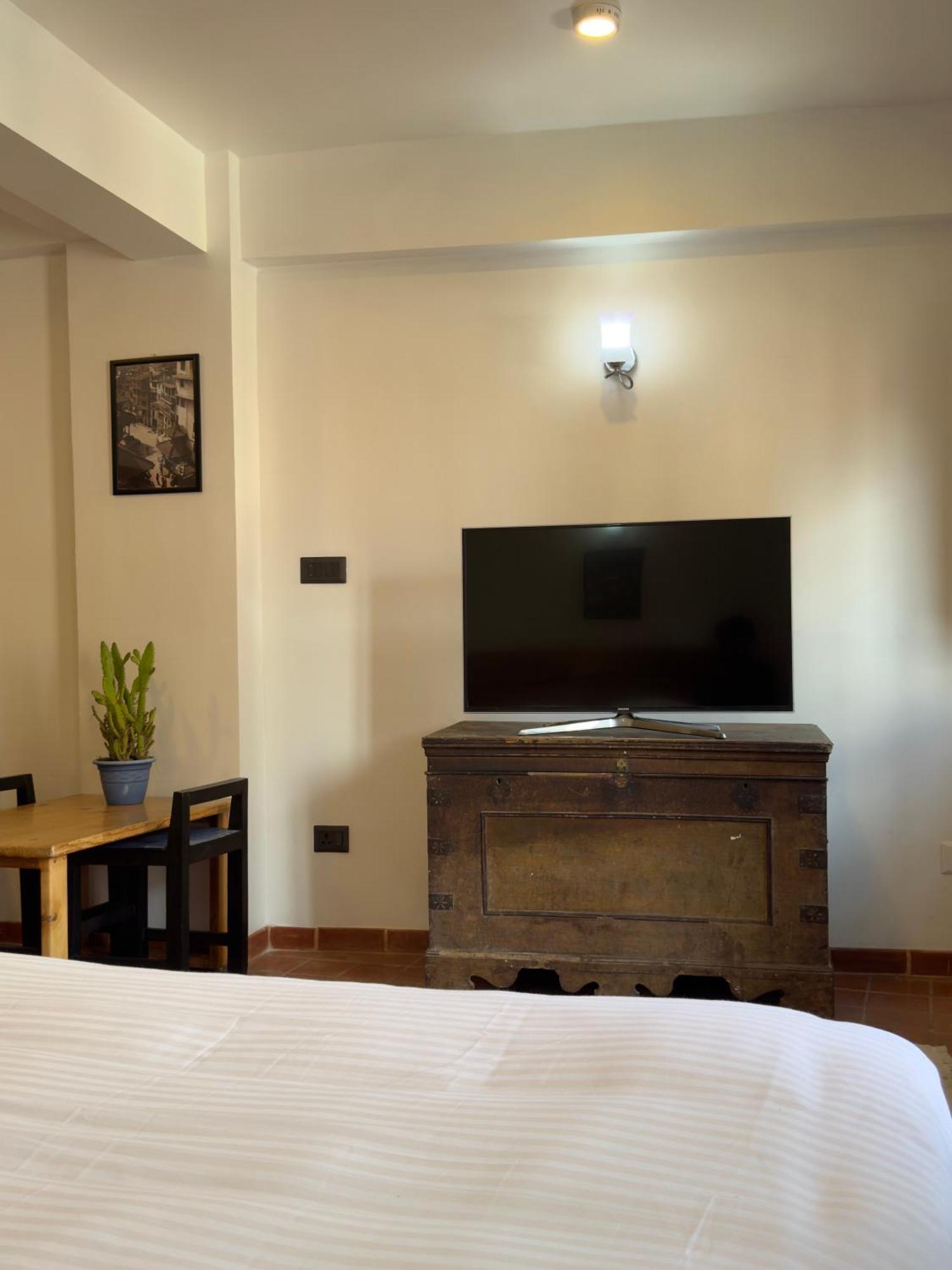 Karuna Hotel Patan Kathmandu Exteriör bild